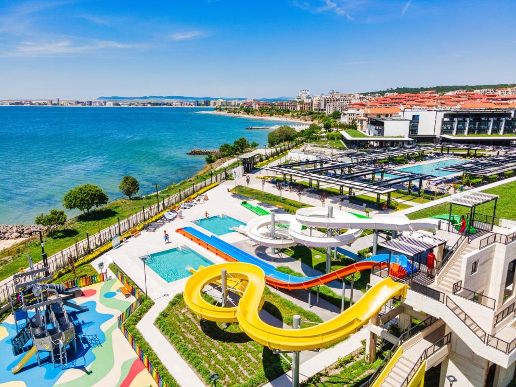 Vopya beach resort slider pool